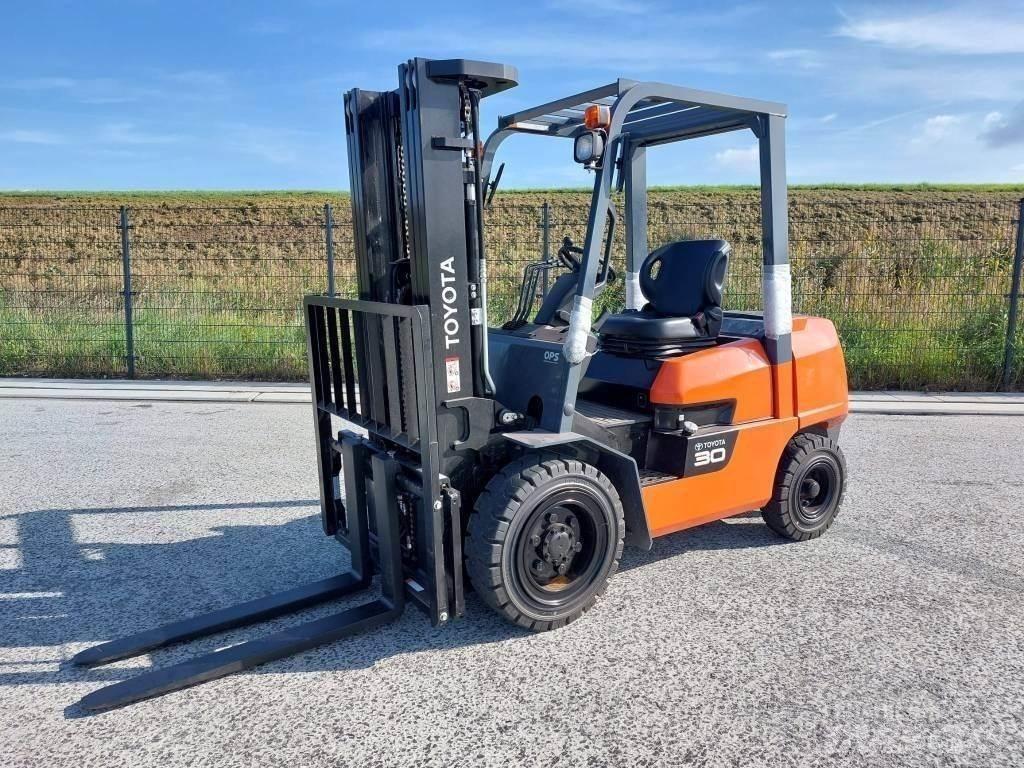 Toyota FDZN30 Muut haarukkatrukit