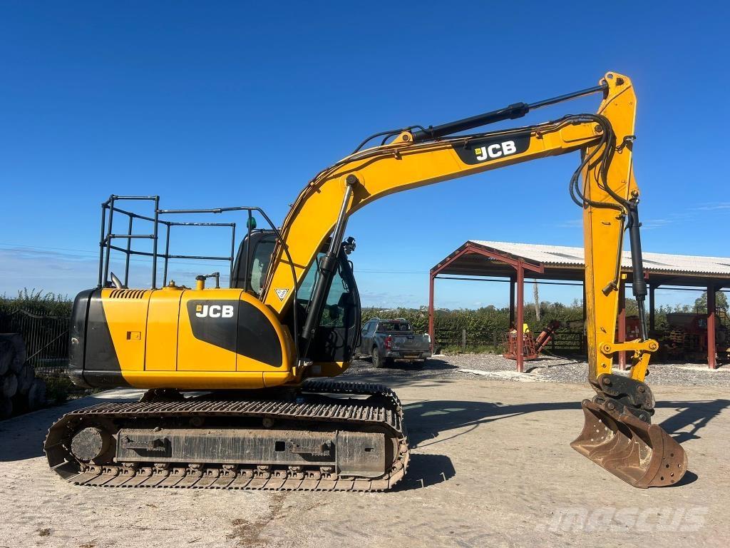 JCB JS 130 LC Telakaivukoneet