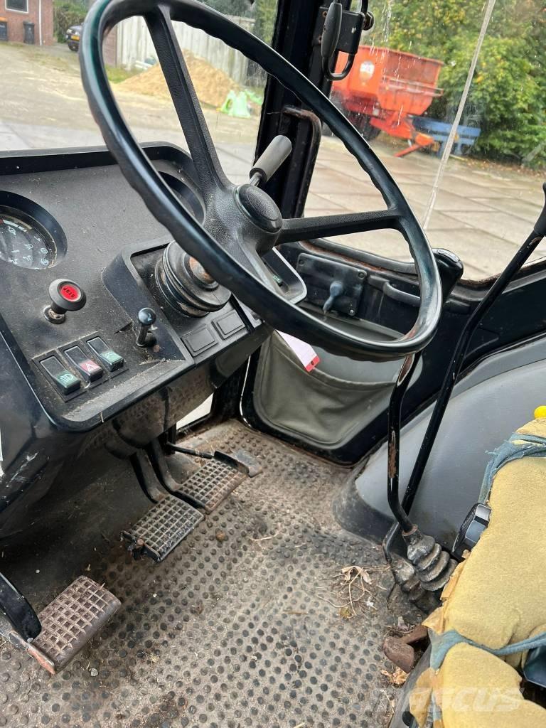 Case IH 745 XL Traktorit