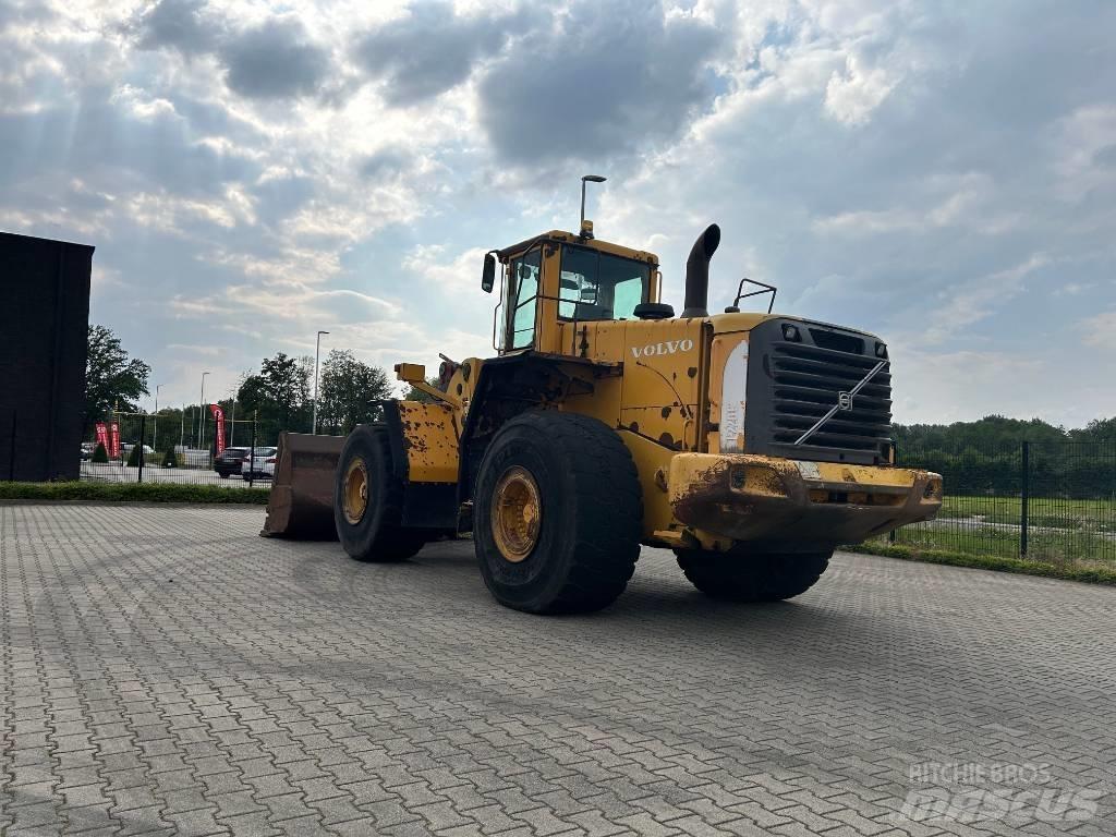 Volvo L 220 E Pyöräkuormaajat
