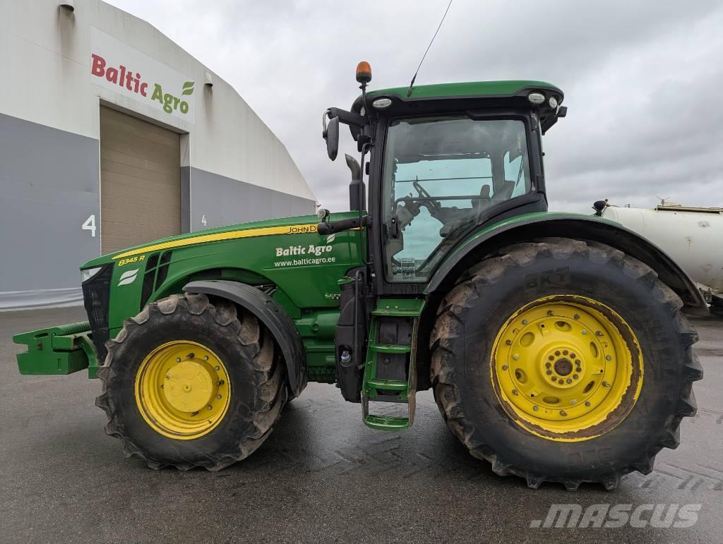 John Deere 8345 R Traktorit