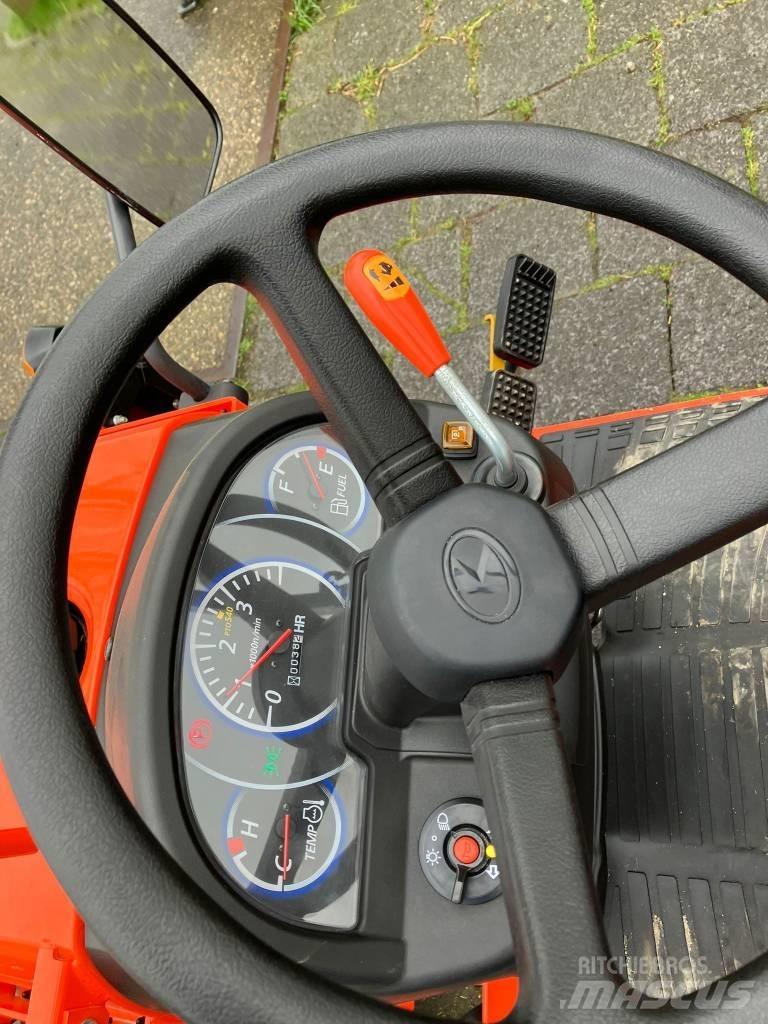 Kubota B1-240 Traktorit