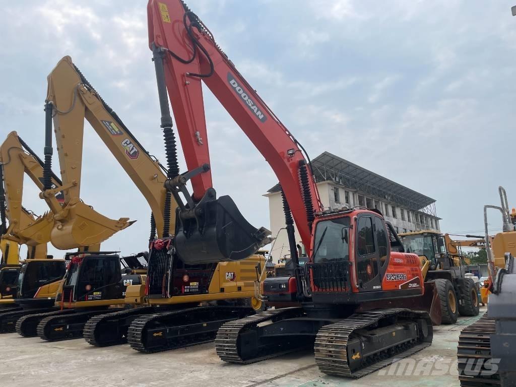 Doosan DX 225 LCA Telakaivukoneet