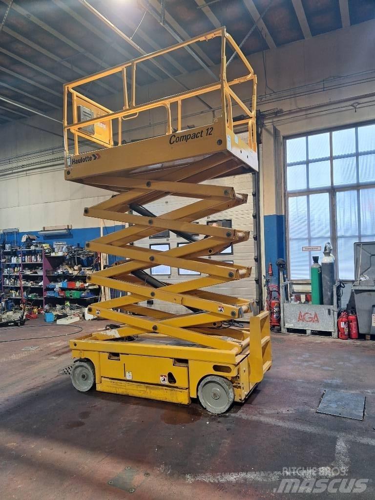 Haulotte Compact 12 Saksilavat