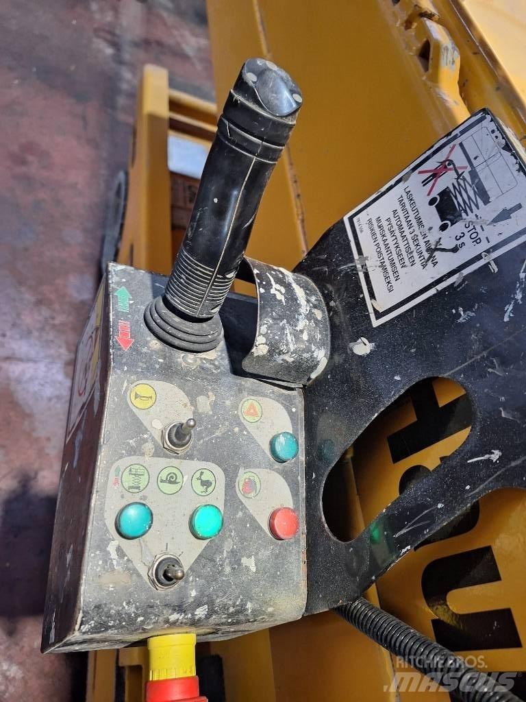 Haulotte Compact 12 Saksilavat