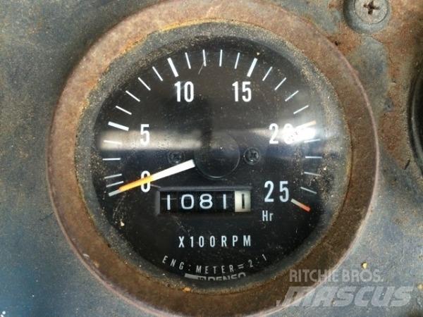  日本車輌  DH500-5 Tela-alustaiset nosturit