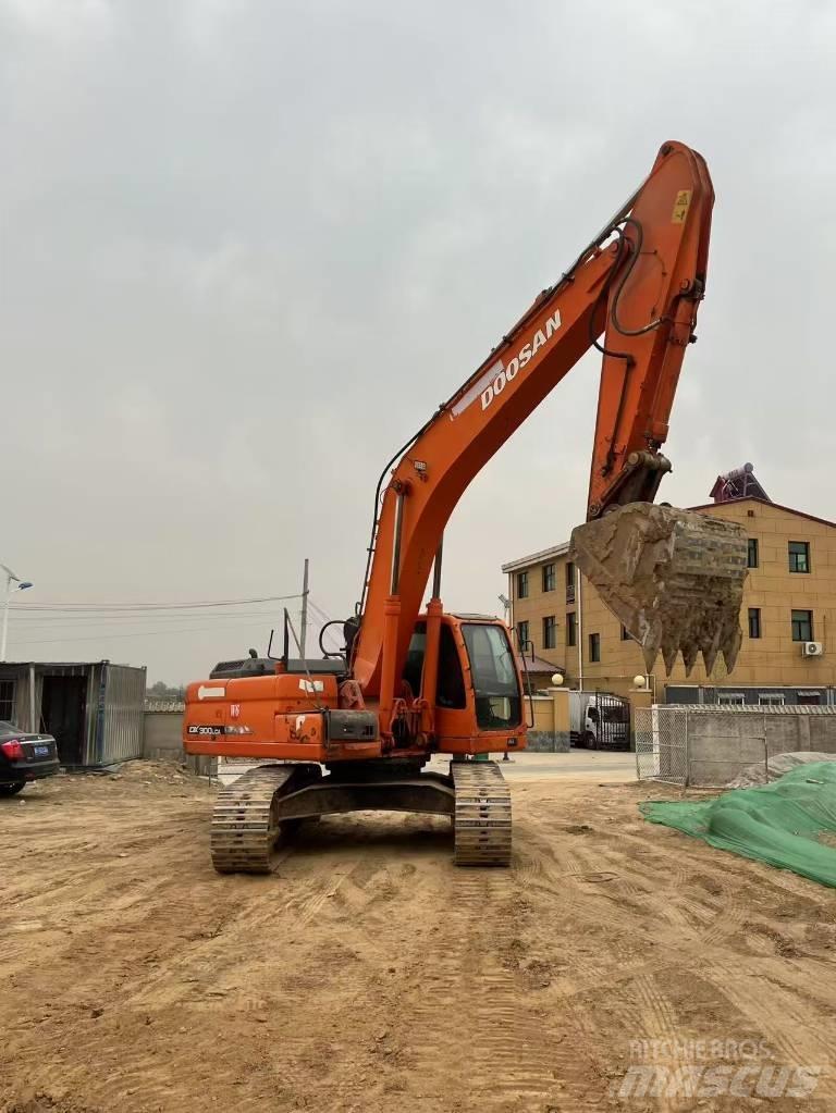 Doosan DX300LCA Telakaivukoneet