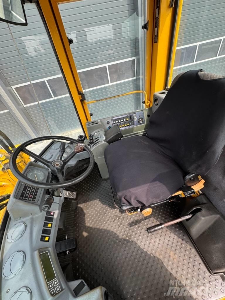 Volvo L90B Pyöräkuormaajat