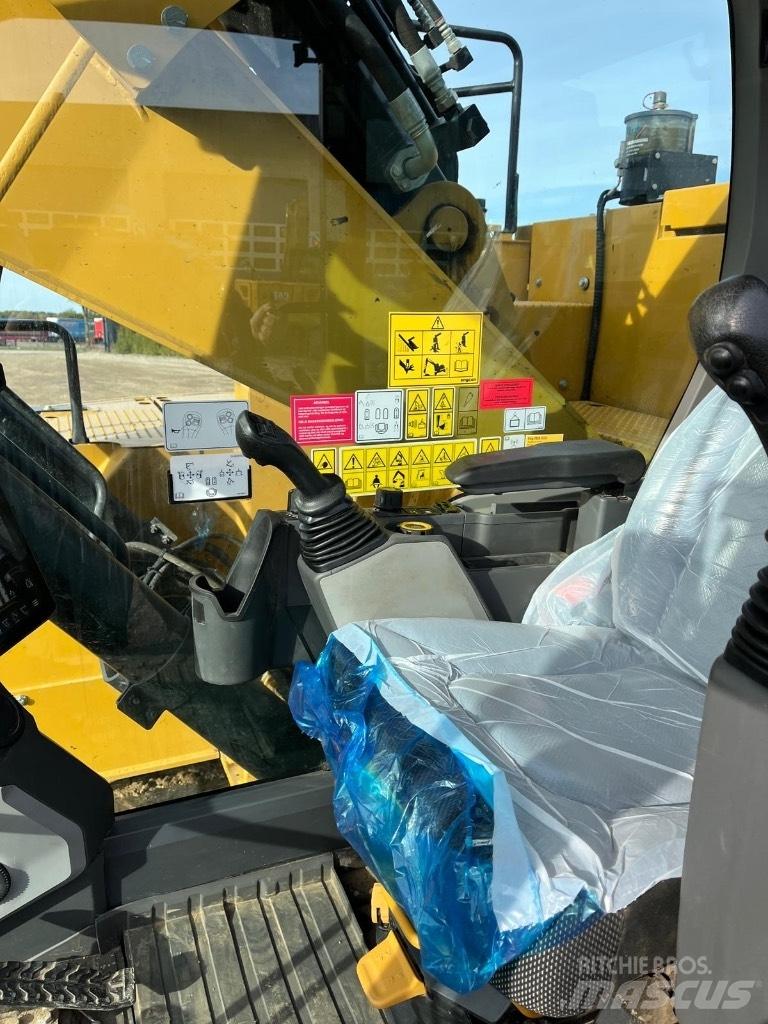 CAT 325 Telakaivukoneet