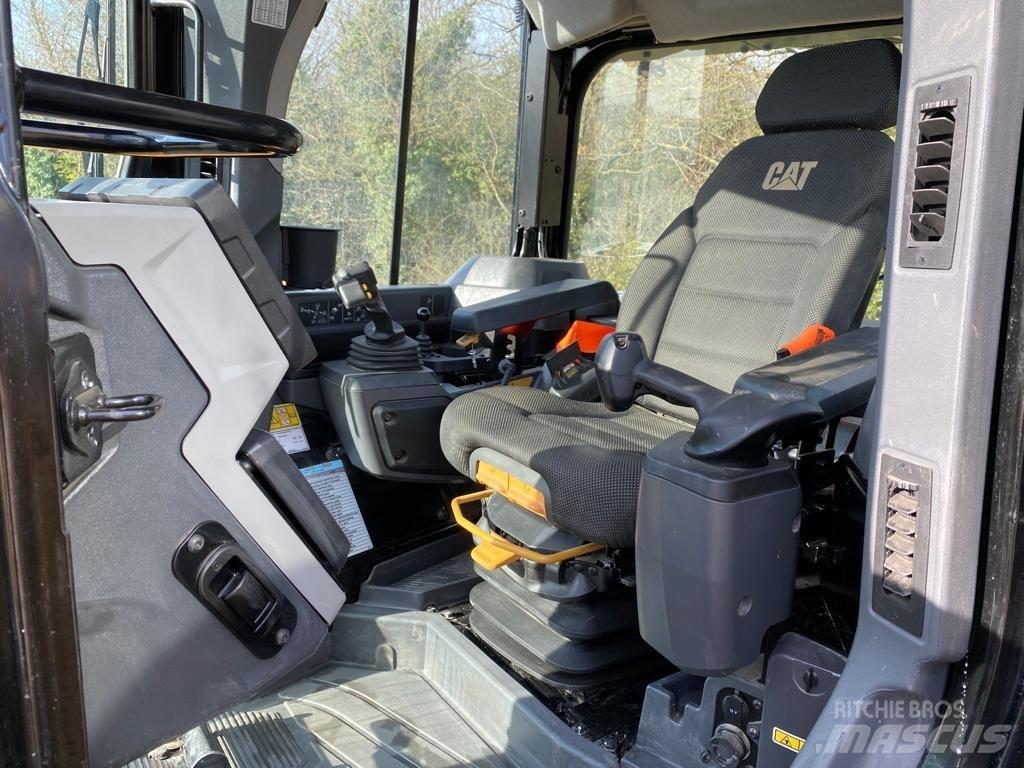 CAT D 6 Telaketjupuskutraktorit