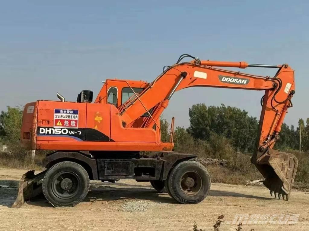 Doosan DH150W Pyöräkaivukoneet