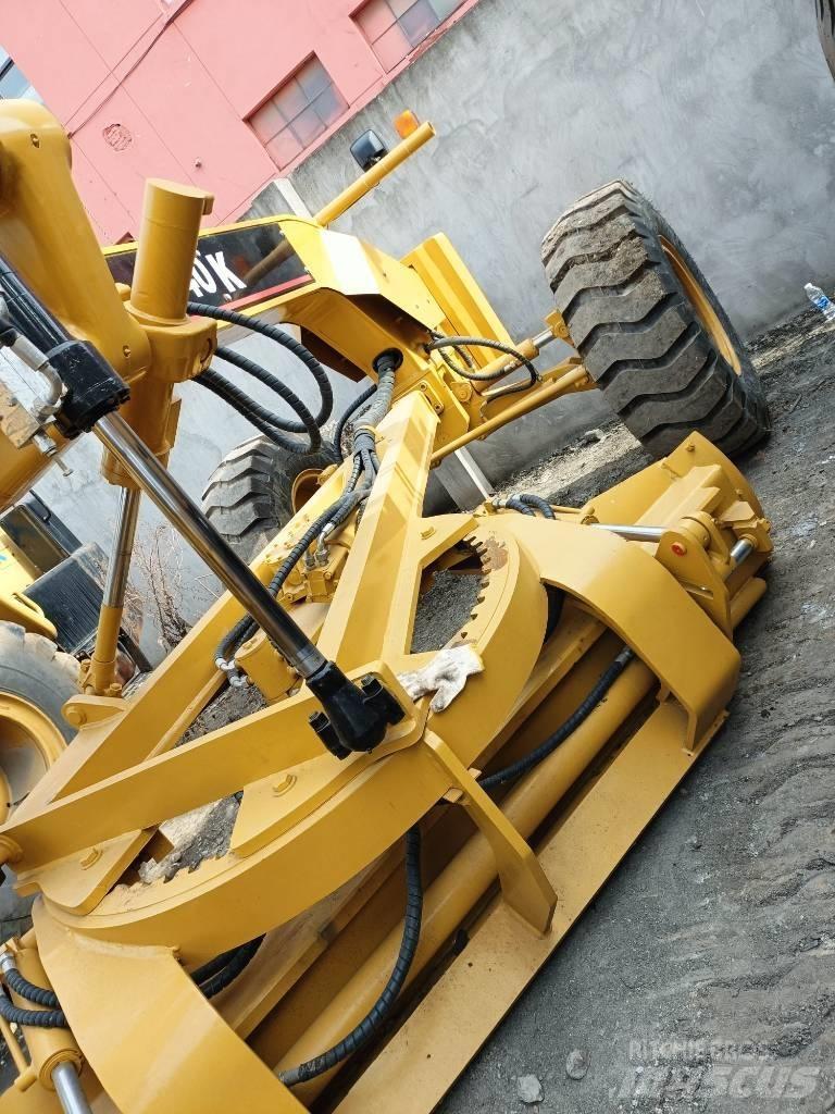 CAT 140K Tiehöylät