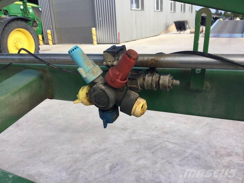 John Deere R4040 I Itsekulkevat ruiskut
