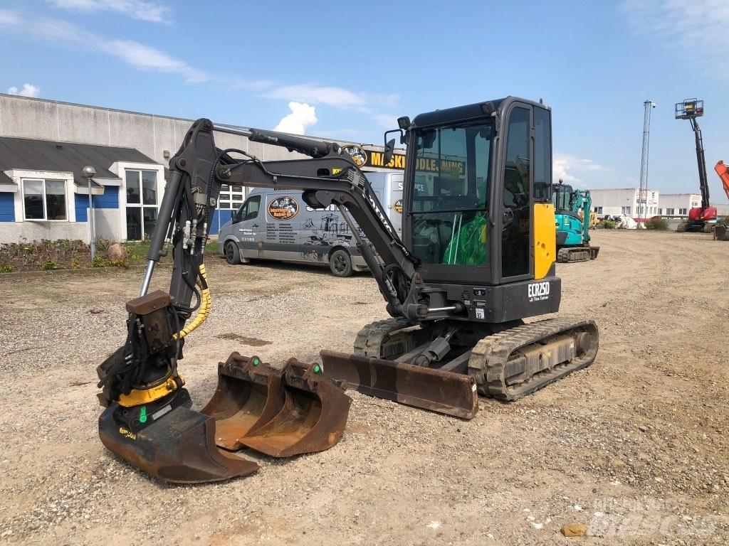 Volvo ECR 25 D Minikaivukoneet < 7t