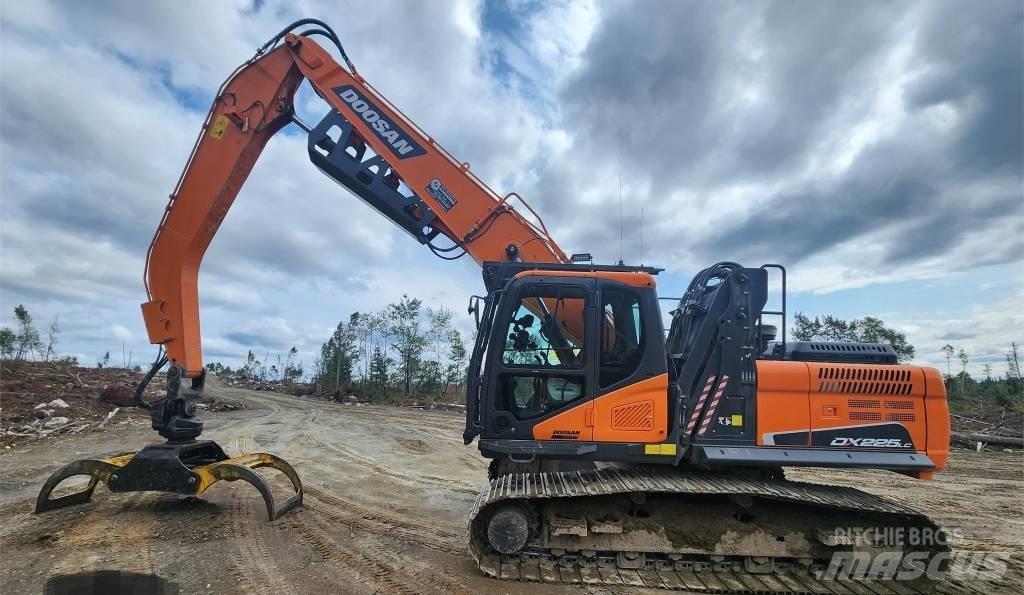 Doosan DX 225 LC-5 Telakaivukoneet