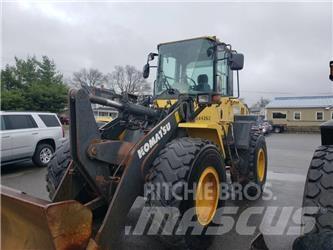 Komatsu WA 200 Pyöräkuormaajat