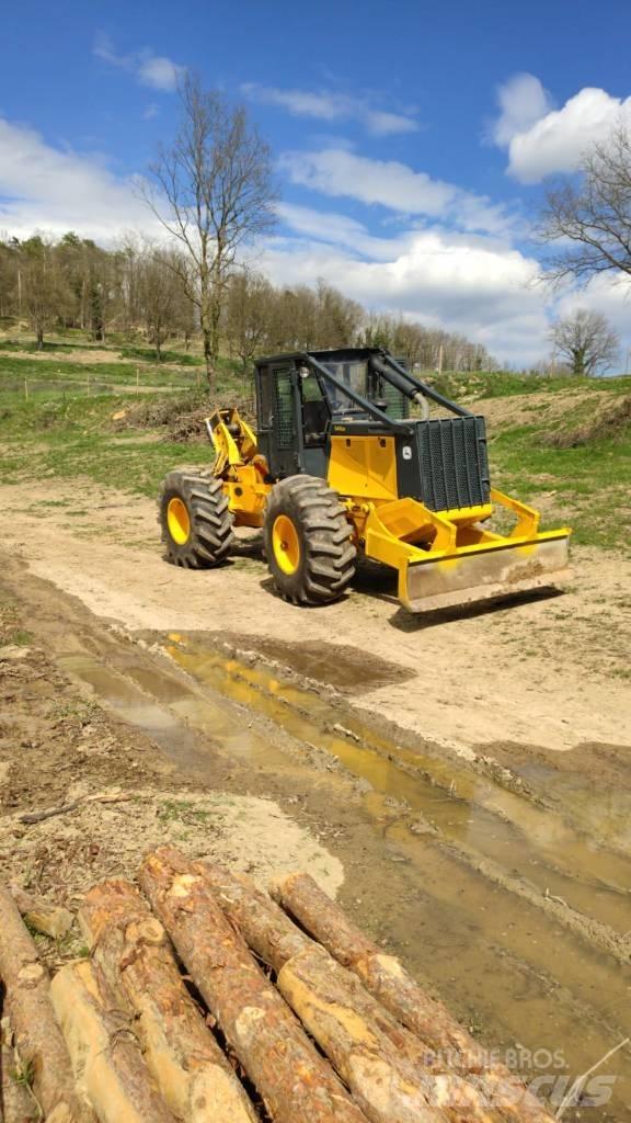 John Deere 640 Juontokoneet