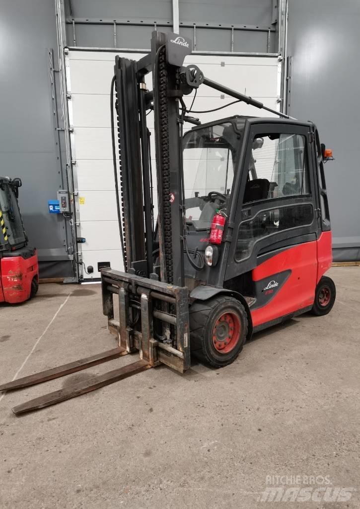 Linde E50HL-01 Sähkötrukit