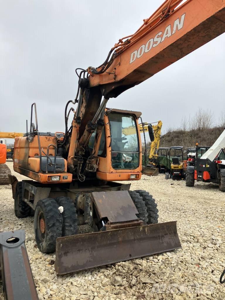 Doosan DX 190 W Pyöräkaivukoneet