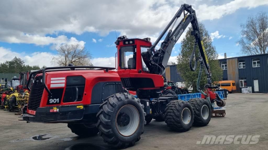 Komatsu 901 Harvesterit