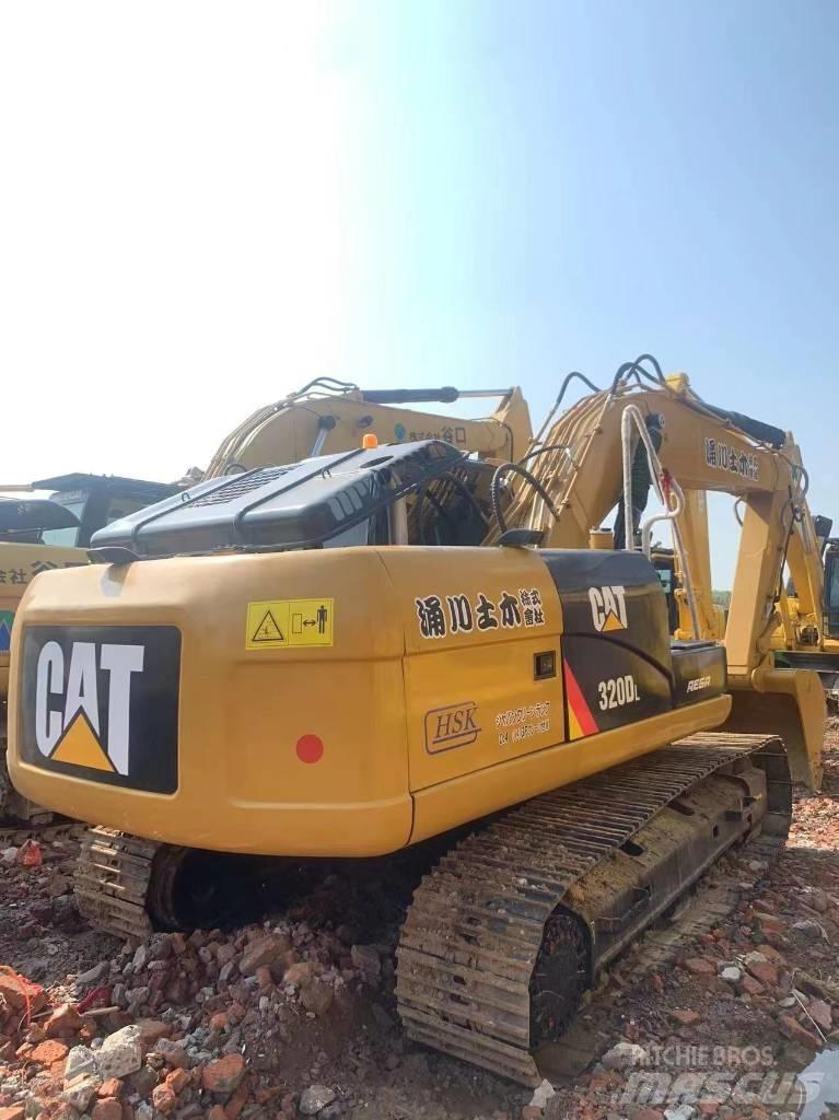 CAT 320 D L Telakaivukoneet