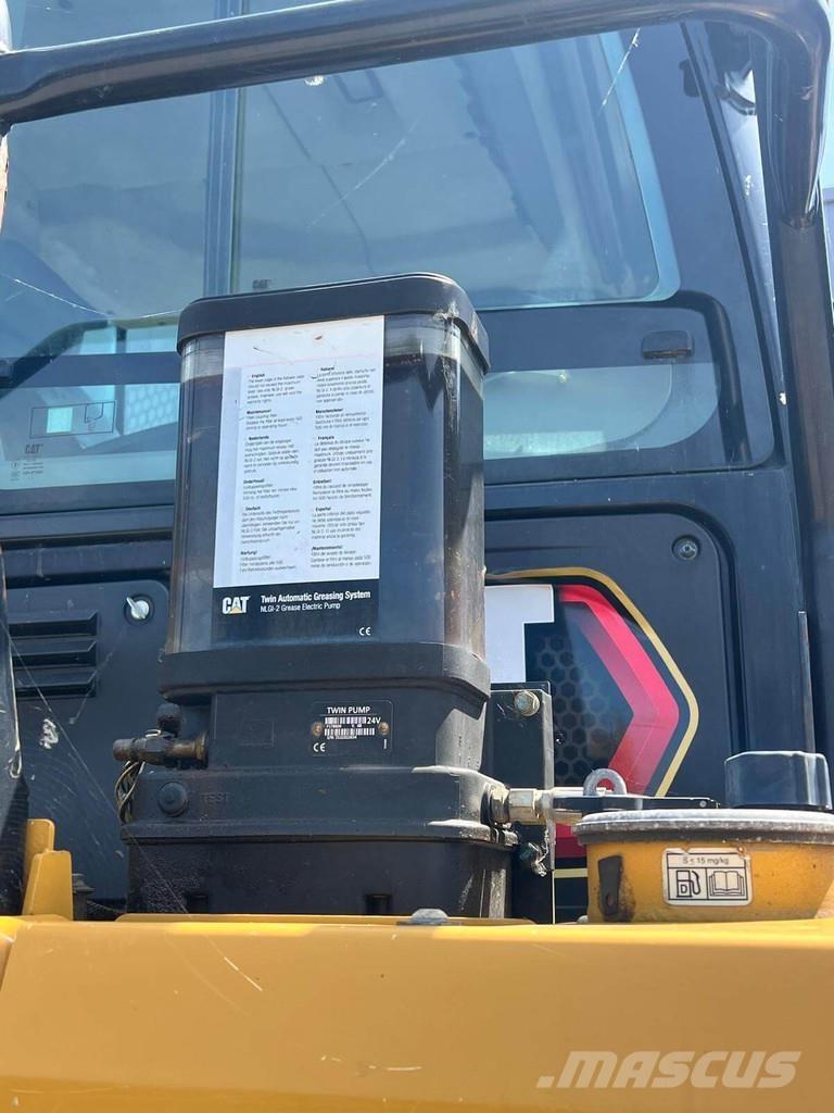 CAT 730 Maansiirtoautot