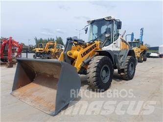 Liebherr L 524 Pyöräkuormaajat