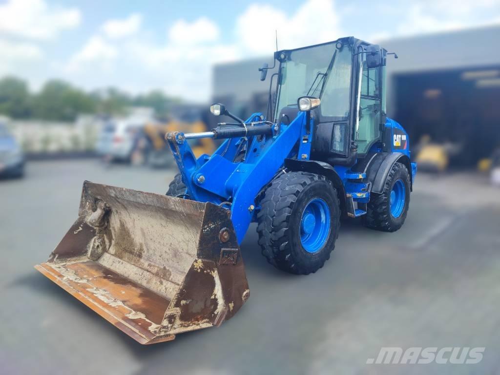 CAT 908 M Pyöräkuormaajat