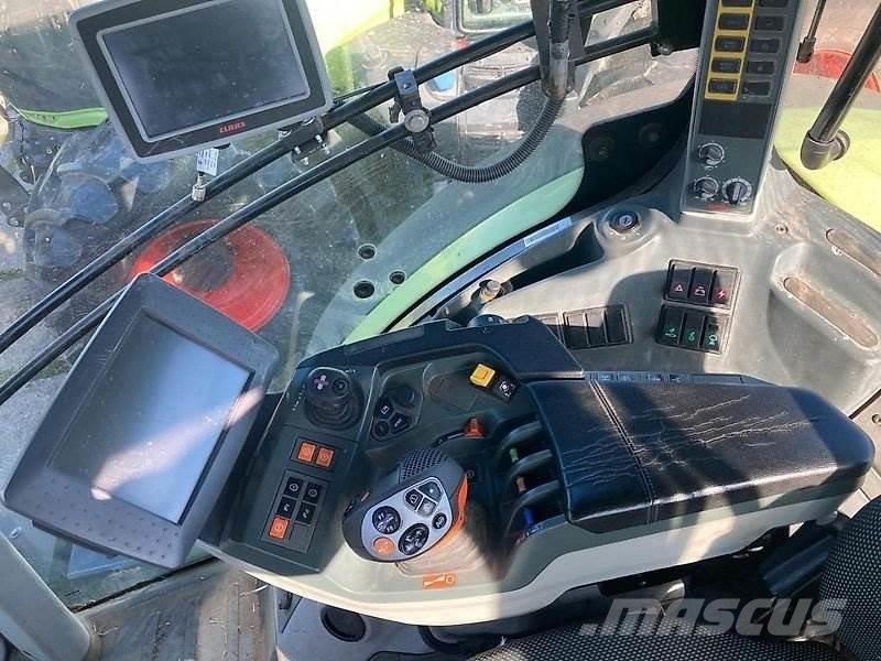 CLAAS Axion 830 Traktorit