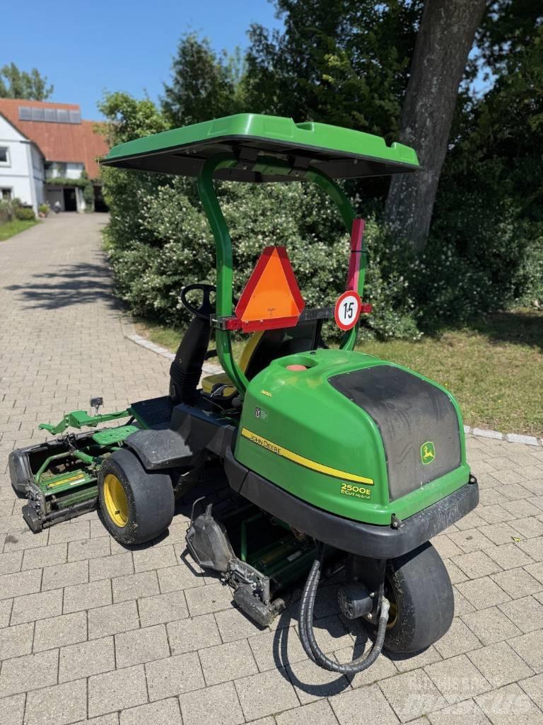 John Deere 2500 E Greenikoneet