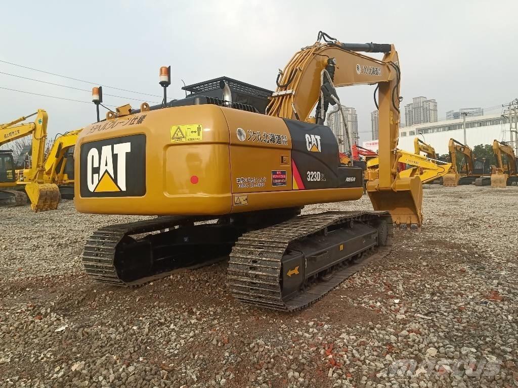 CAT 323 D Telakaivukoneet