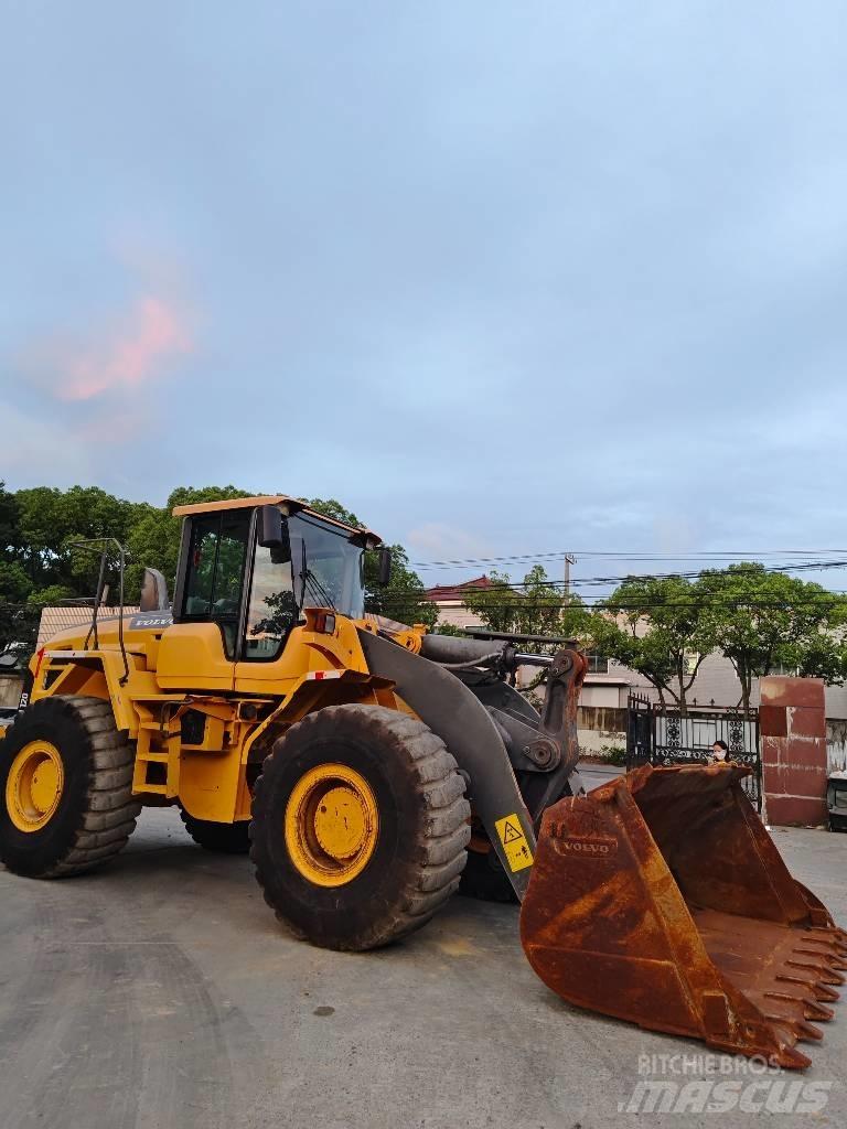 Volvo L 120 Pyöräkuormaajat