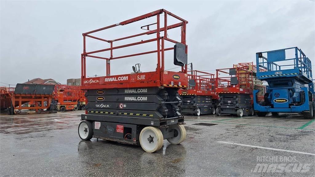 SkyJack SJIII3226 Saksilavat