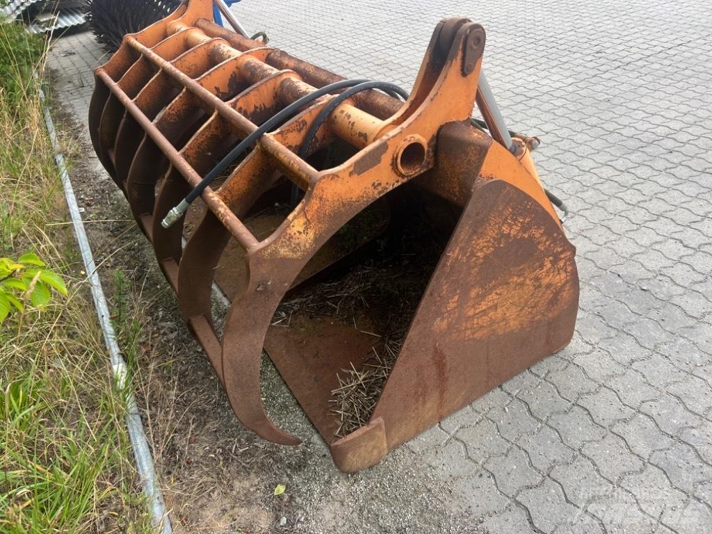  Skovl  med overfald Etukuormaimen varusteet