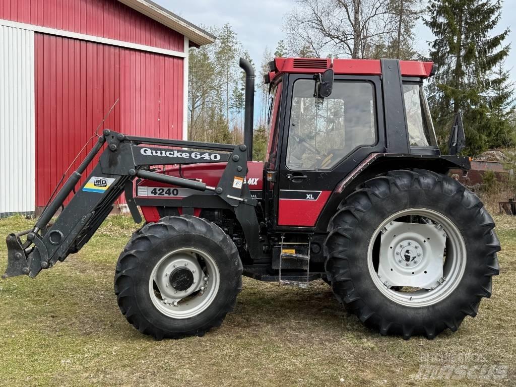 Case IH 4240 Traktorit