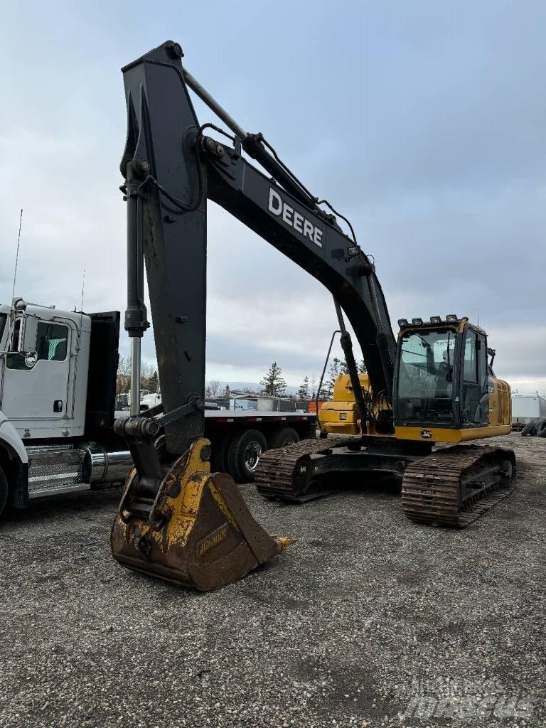 DEERE 210G LC Telakaivukoneet