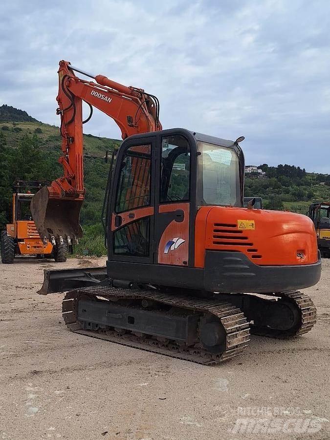 Doosan SOLAR 75V Erikoiskaivinkoneet