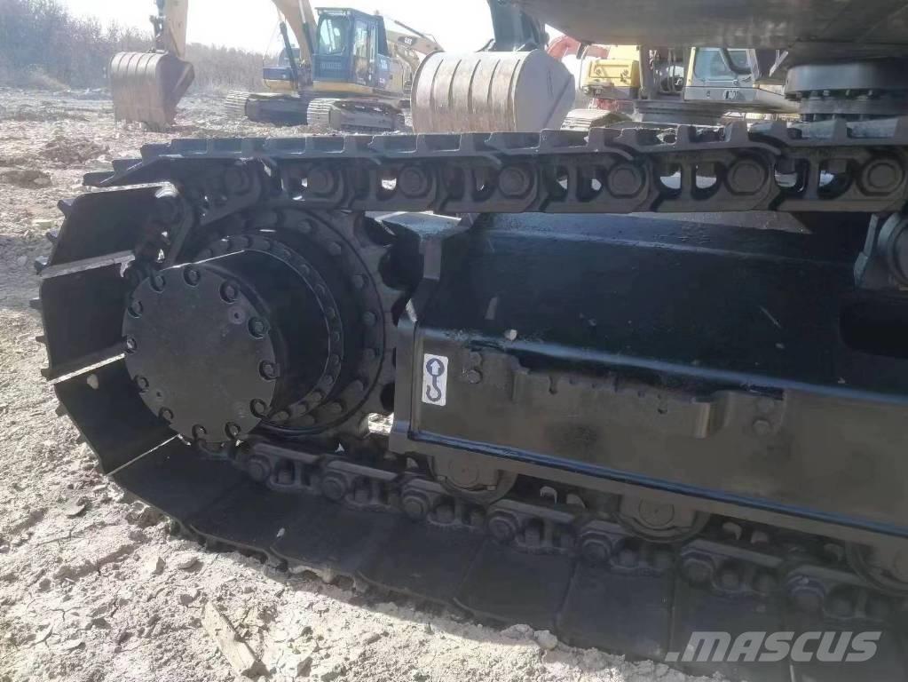 Hitachi ZX 200 Telakaivukoneet