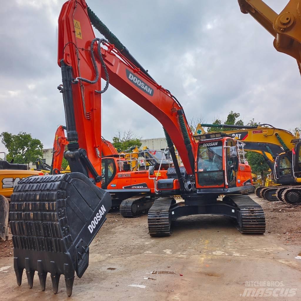 Doosan DX 300 LC Telakaivukoneet