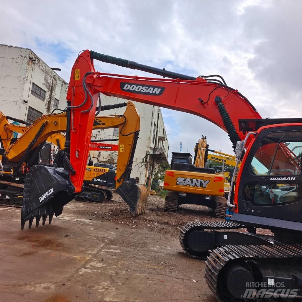 Doosan DX 300 LC Telakaivukoneet
