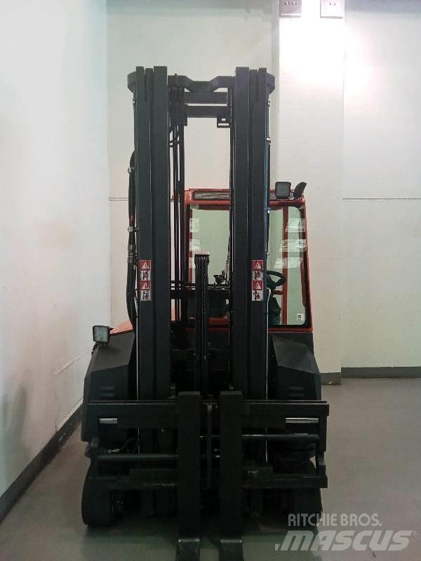 Combilift C 3000CBE Sähkötrukit