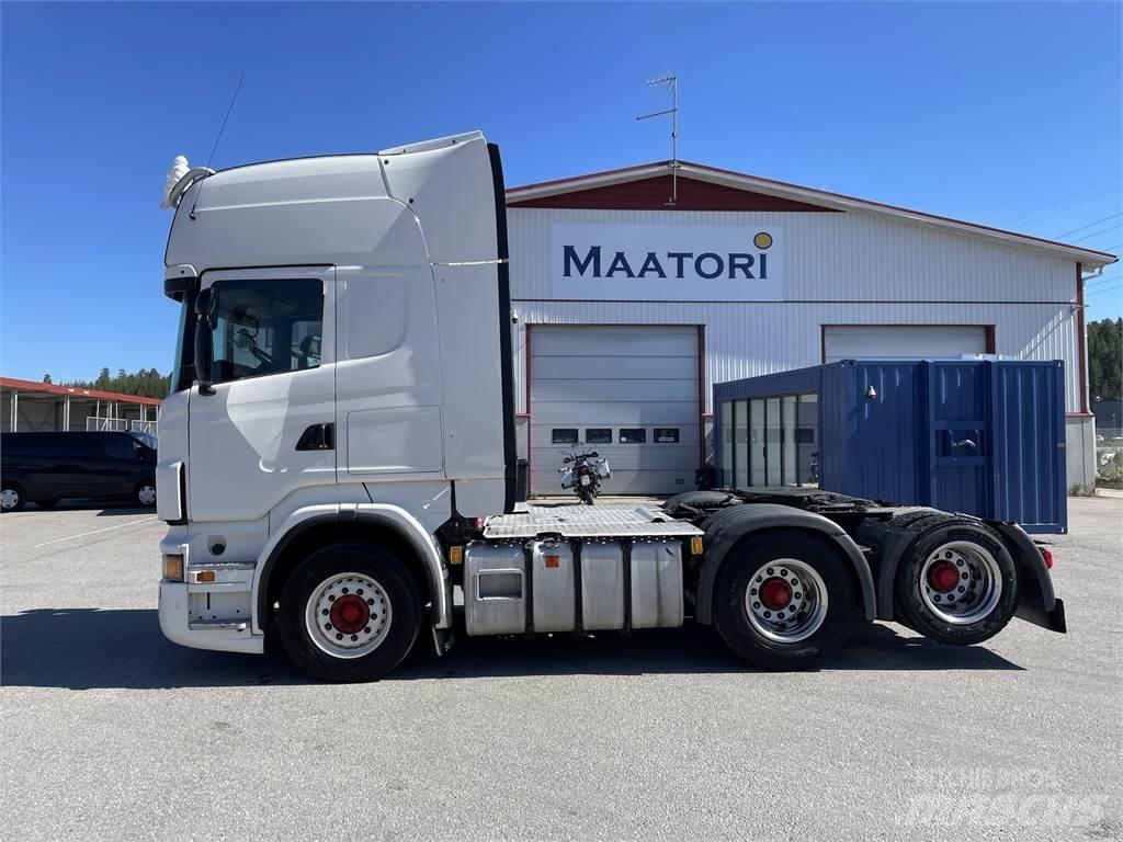 Scania R560 6x2 Vetopöytäautot