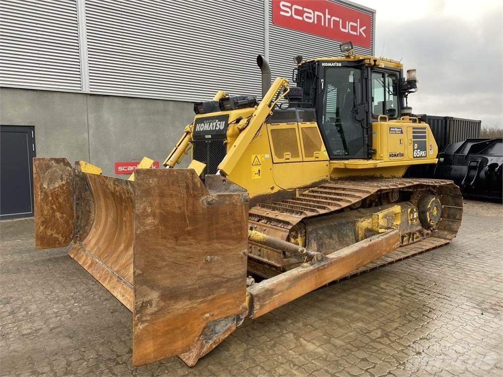 Komatsu D65PXI-18 Telaketjupuskutraktorit