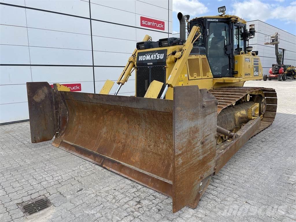 Komatsu D65PXI-18 Telaketjupuskutraktorit
