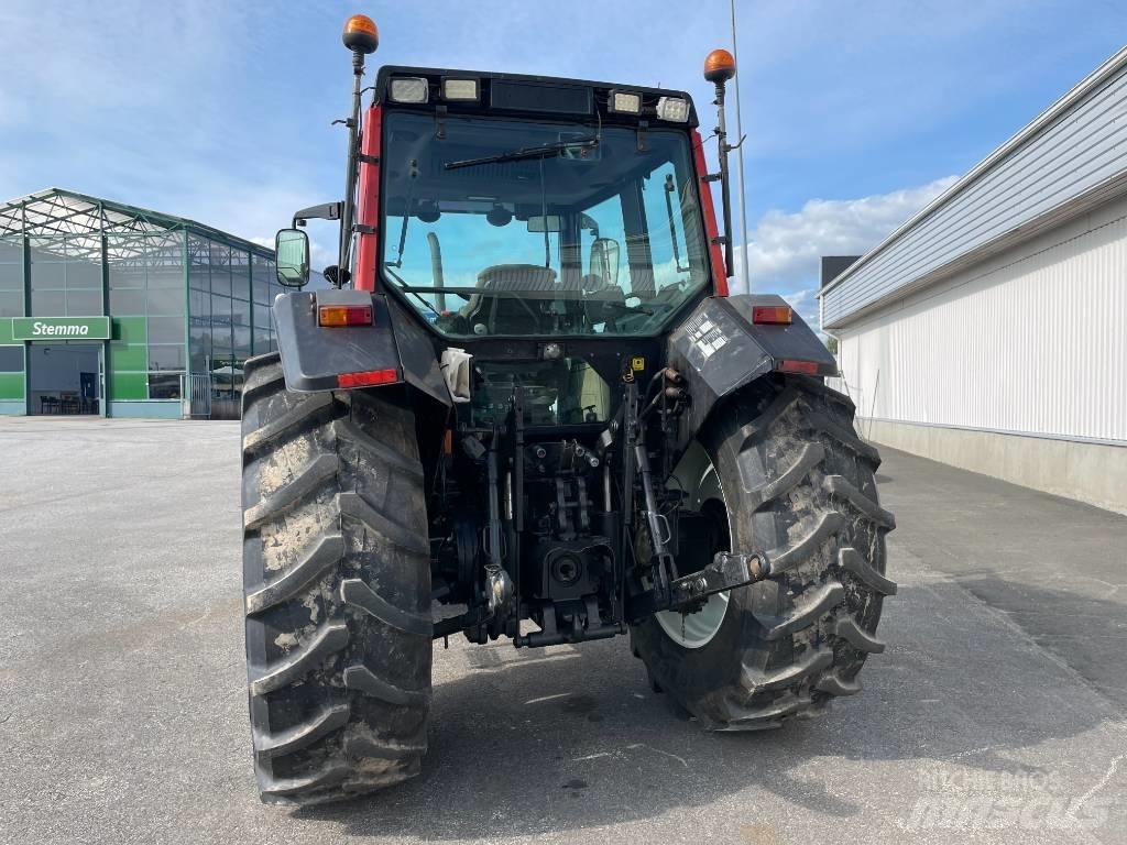 Valtra X 120 Traktorit