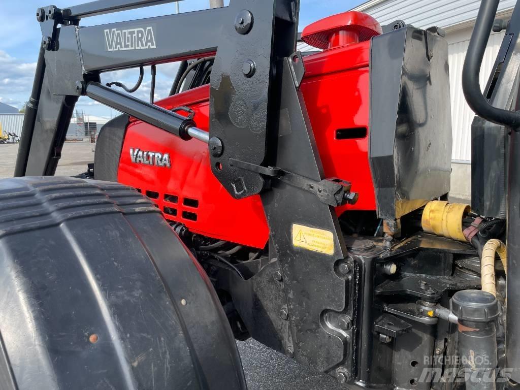 Valtra X 120 Traktorit