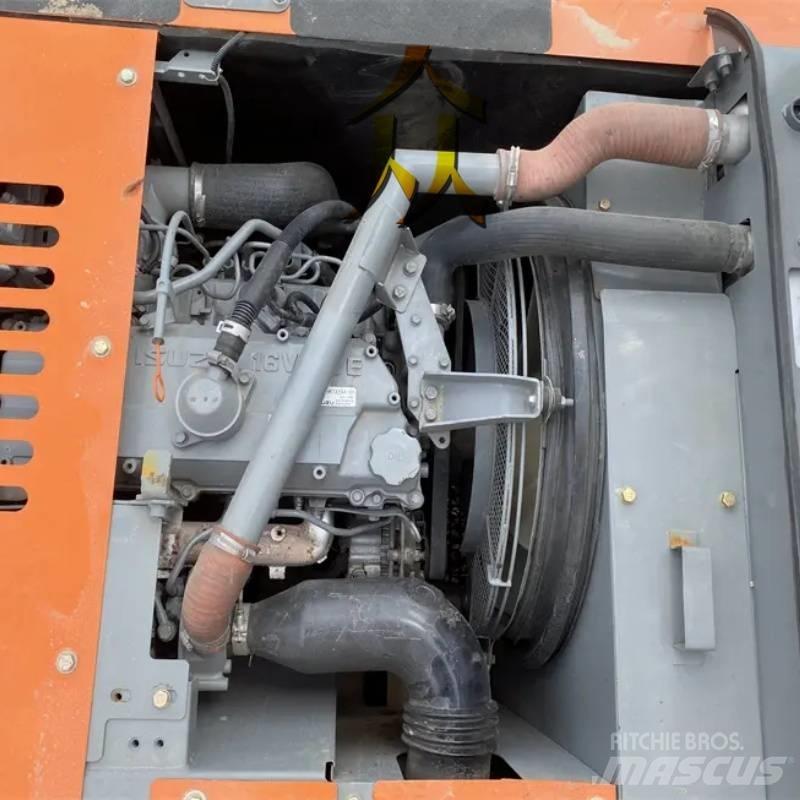 Hitachi ZX 210 Telakaivukoneet