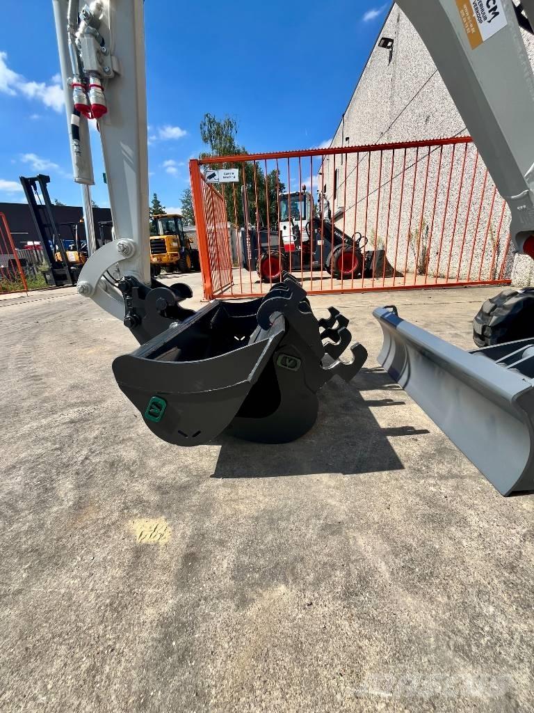 Takeuchi TB 217 R Minikaivukoneet < 7t