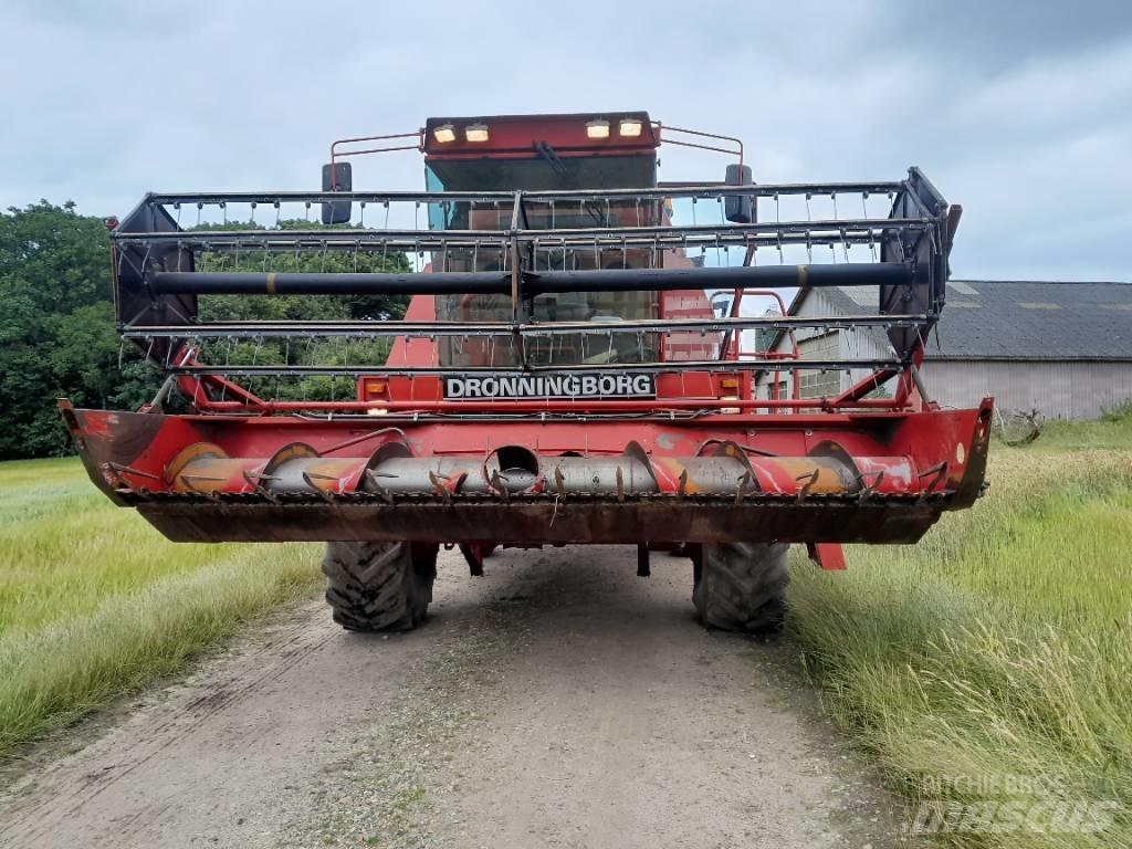 Dronningborg D 7500 Leikkuupuimurit
