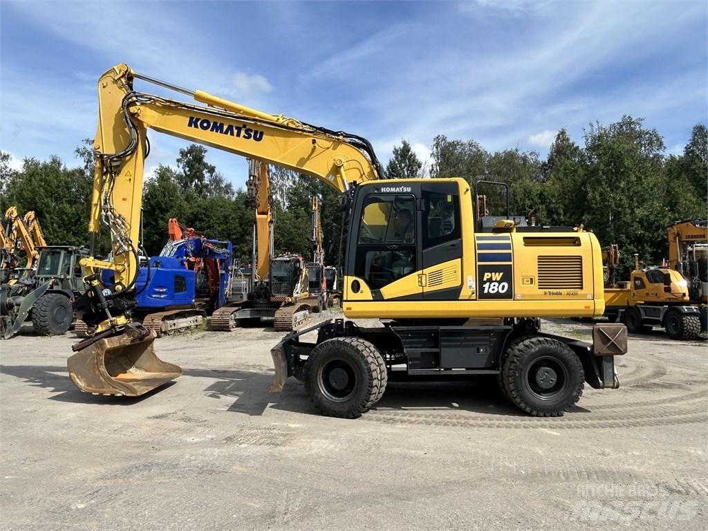 Komatsu PW 180-11 Pyöräkaivukoneet